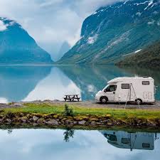 Quiet lakeside overnight spot for a camper van