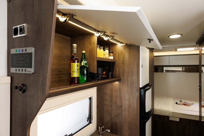 Benimar Sport 346 - interior view 5