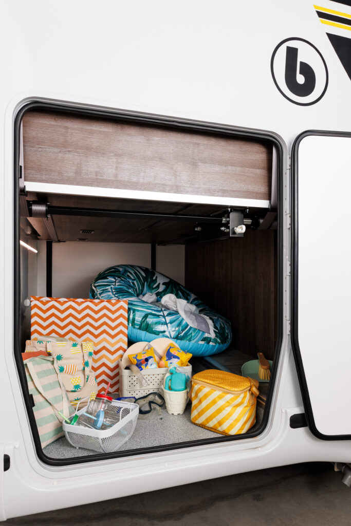 Benimar Sport 346 - exterior view 5