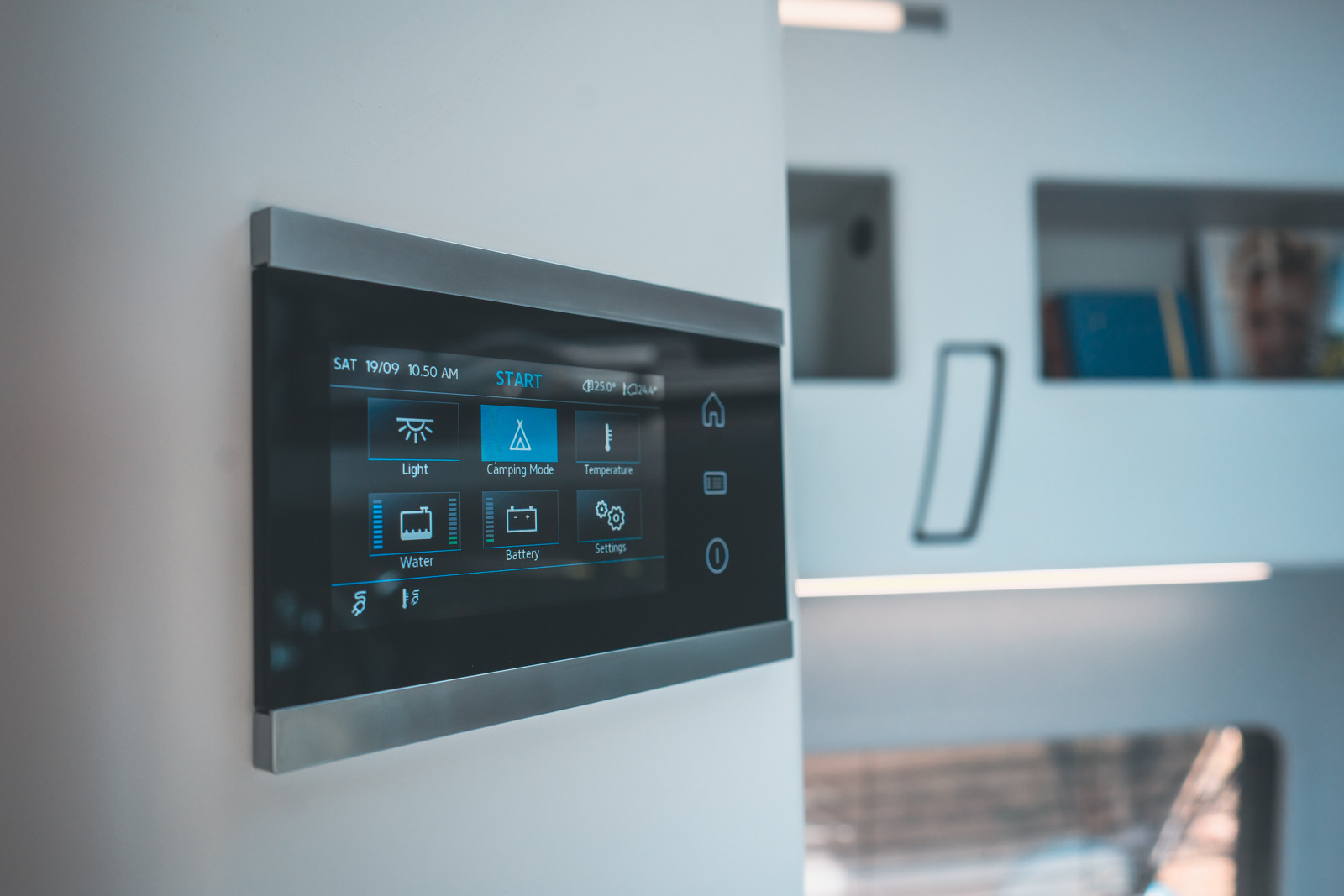 Volkswagen Grand California - interior view 4